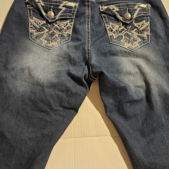 ZCO Premium Dark Wash Boot Cut Stretchy Plus Size Jeans Embellished size 16 - Picture 2 of 3